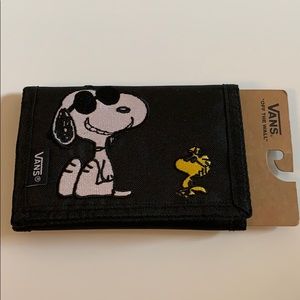 snoopy vans wallet